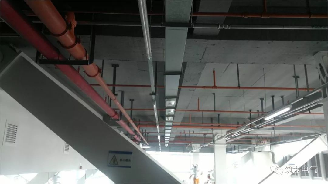 140張高清照片,完美展示廣州全球通大廈機電管道安裝創(chuàng)優(yōu)工程!_標識